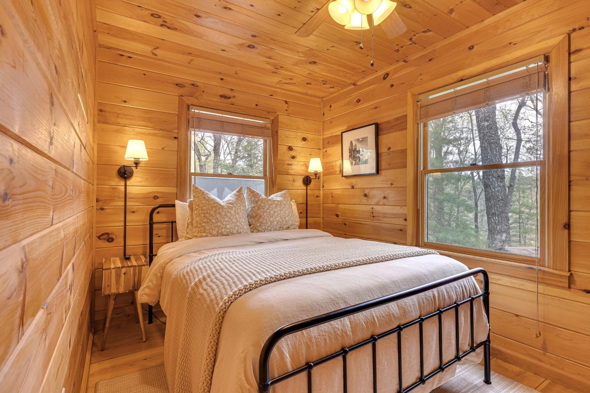 Cozy Cabin In Private Location With Hot Tub And Grill! 블루리지 외부 사진