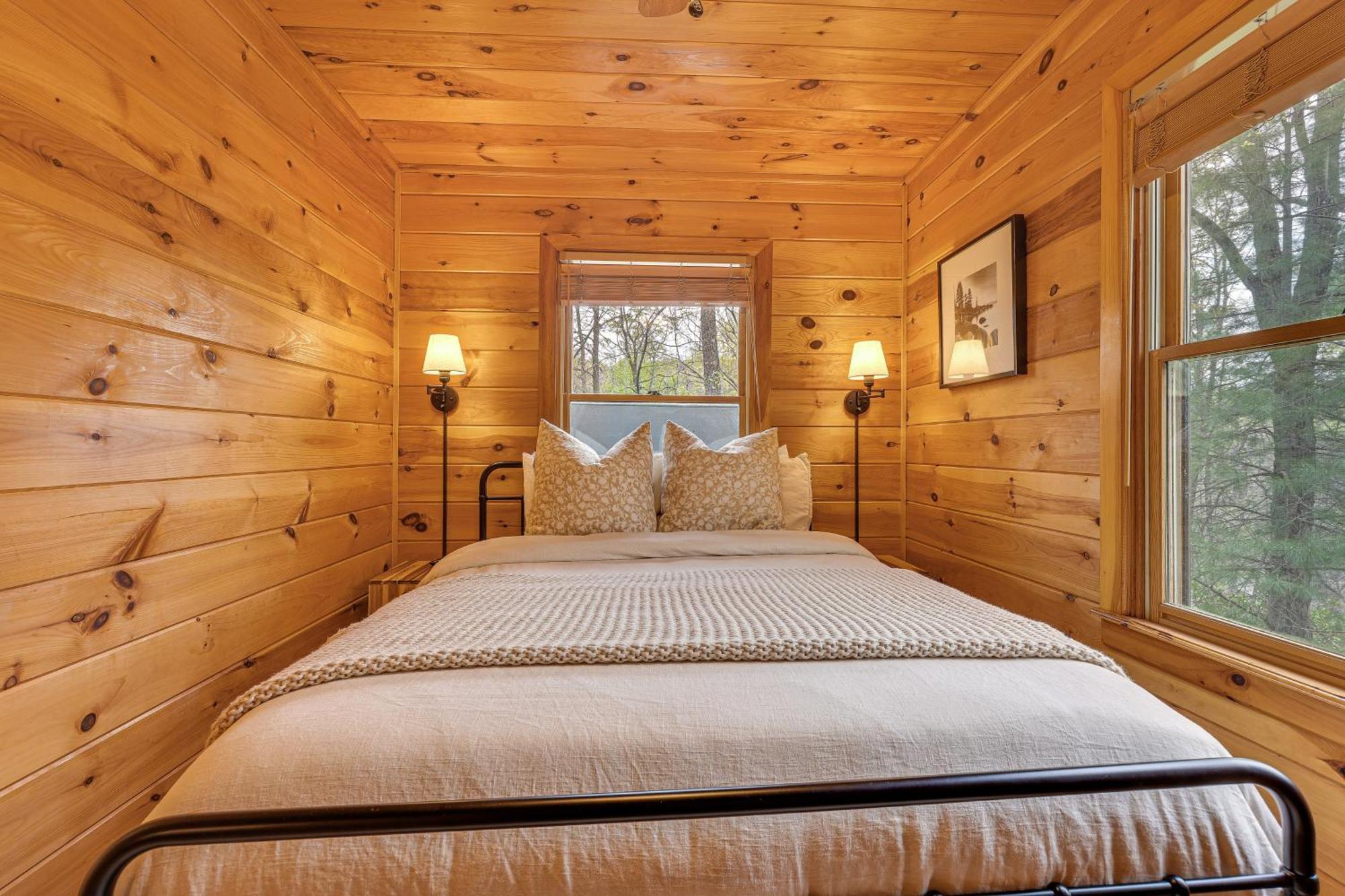 Cozy Cabin In Private Location With Hot Tub And Grill! 블루리지 외부 사진