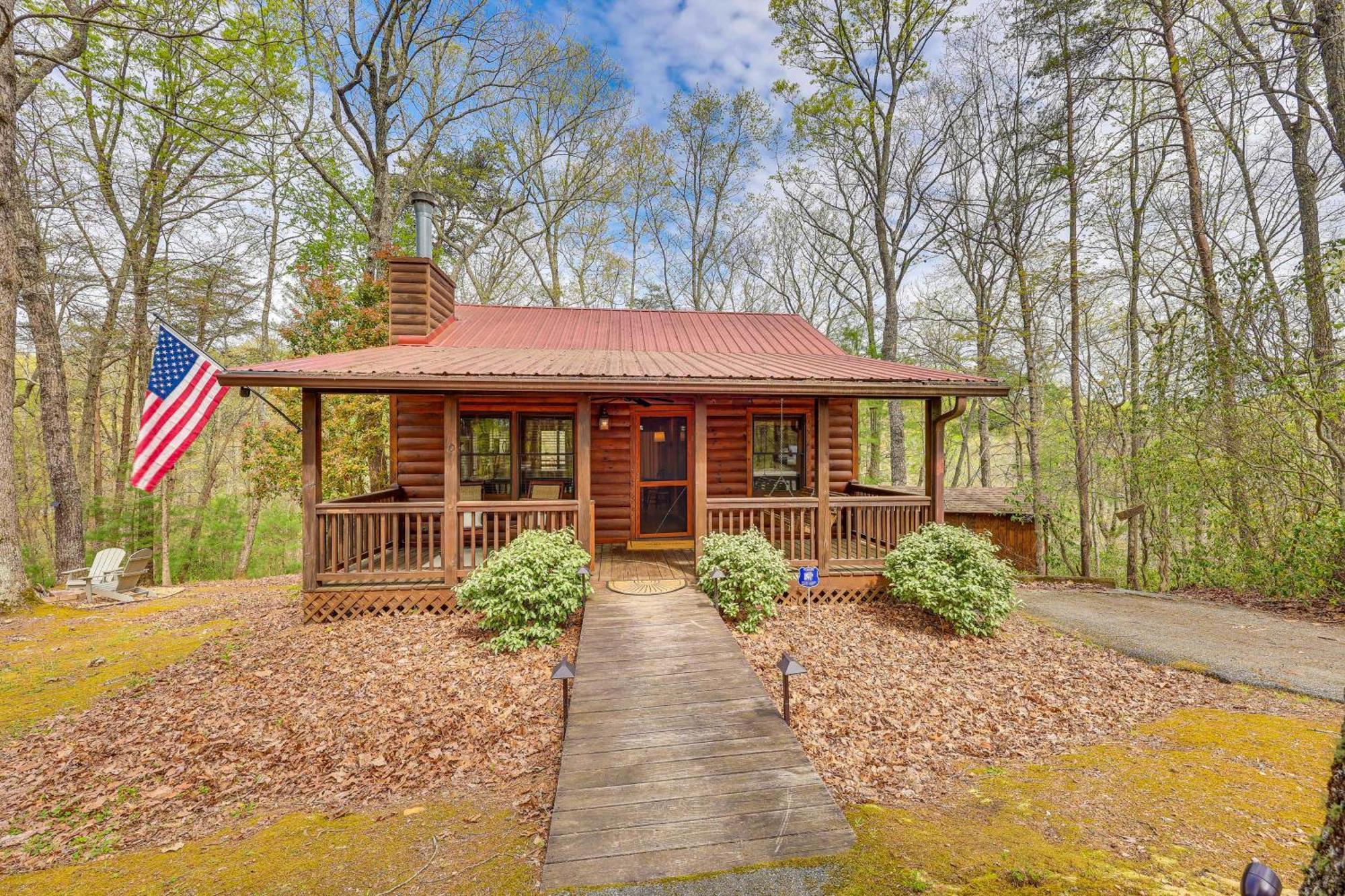 Cozy Cabin In Private Location With Hot Tub And Grill! 블루리지 외부 사진